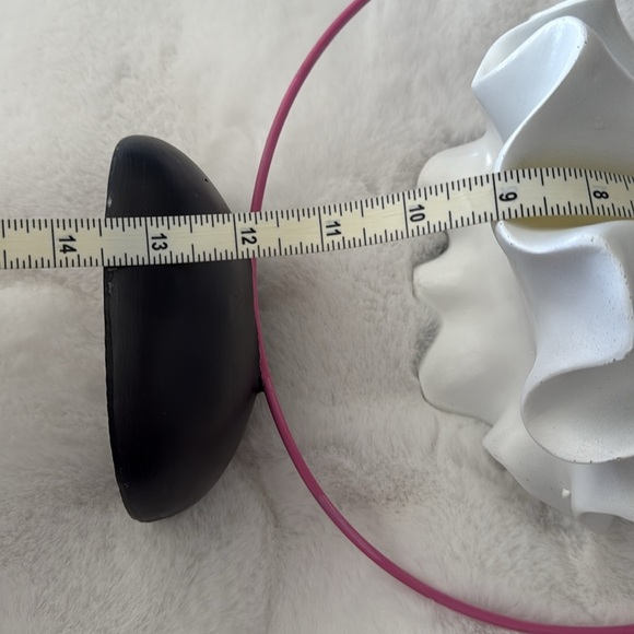 NEW VIRAL White Ghost Figurine with Pink Jump Rope - Picture 9 of 10